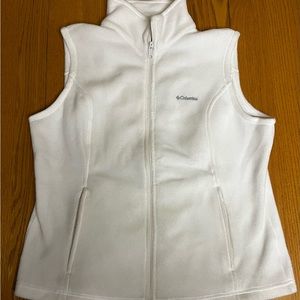 White Women’s Columbia XL vest.
